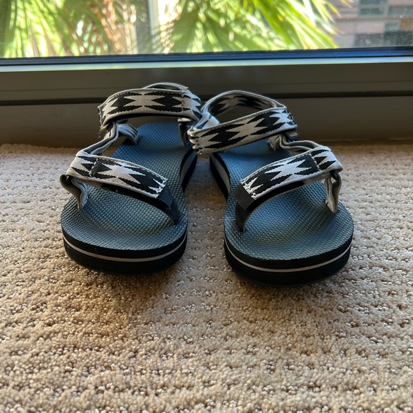 EUC Teva Midform Universal Sandal - Picture 3 of 7